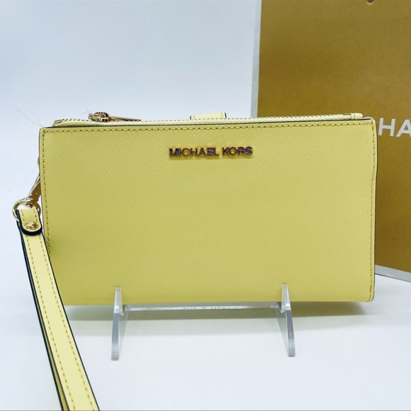 MICHAEL KORS
 Leather Smartphone Wallet - Picture 9 of 9